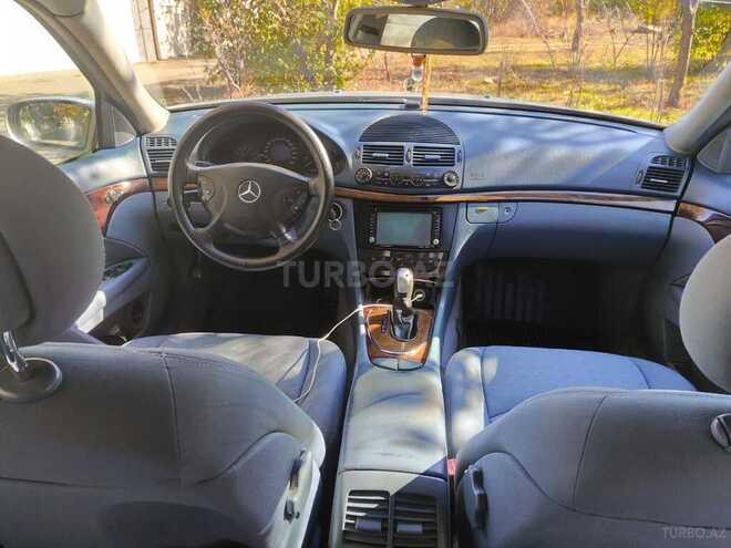 Mercedes E 220-2