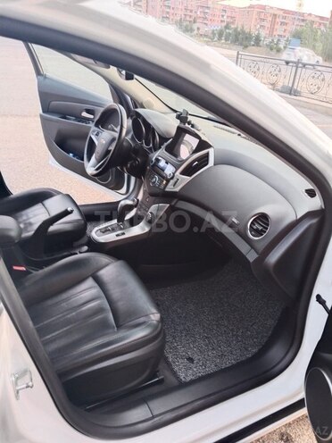 Chevrolet Cruze-9