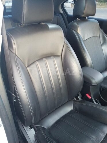 Chevrolet Cruze-14