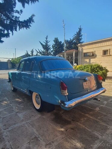 GAZ 21 "Volga"-4