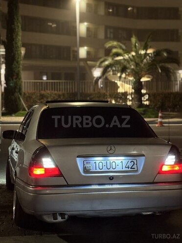 Mercedes C 200-7