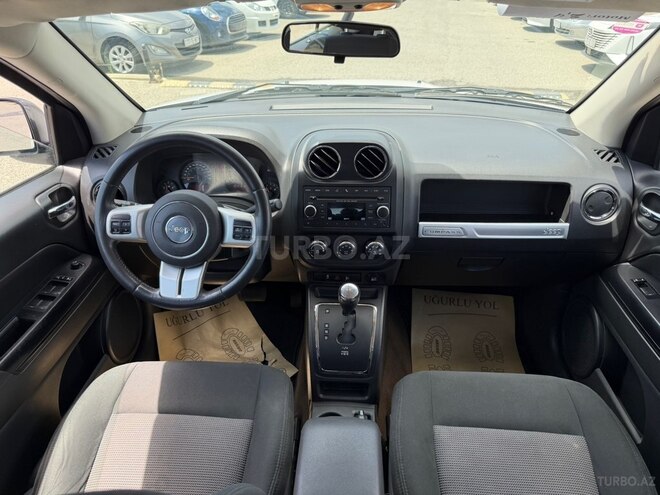 Jeep Compass-10