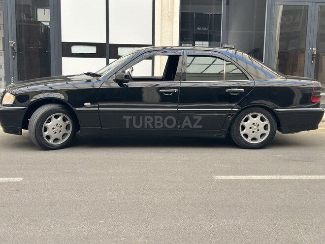 Mercedes C 200-4