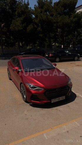 Hyundai Elantra-1