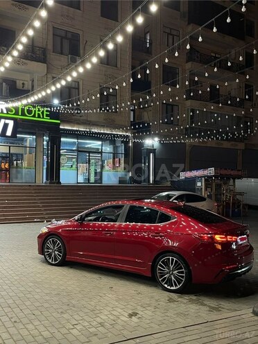 Hyundai Elantra-14