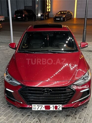 Hyundai Elantra-12