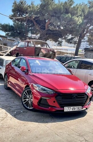 Hyundai Elantra-16