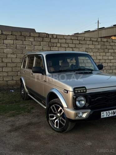 LADA (VAZ) Niva-7