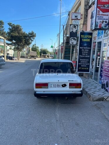 LADA (VAZ) 2107-2