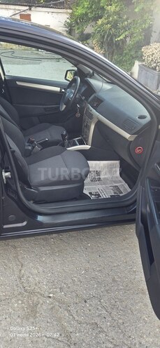 Opel Astra-10