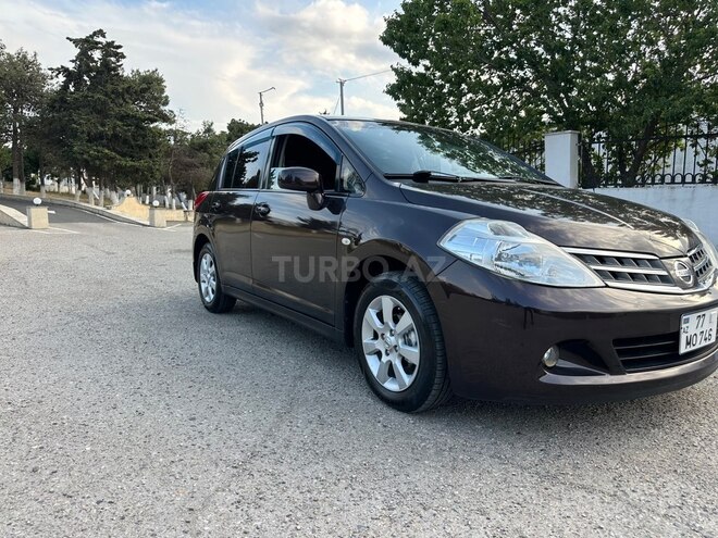 Nissan Tiida-2