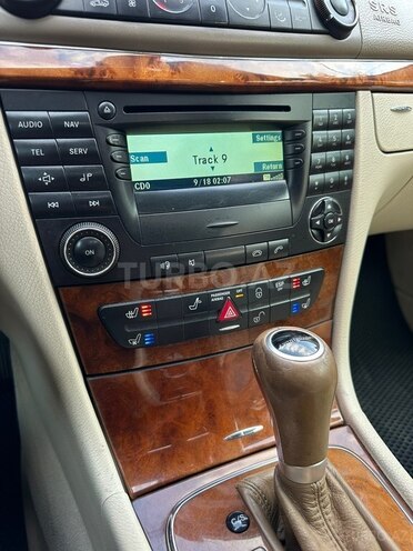 Mercedes E 320-12