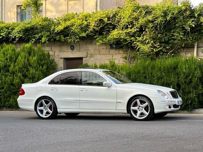 Mercedes E 320-7