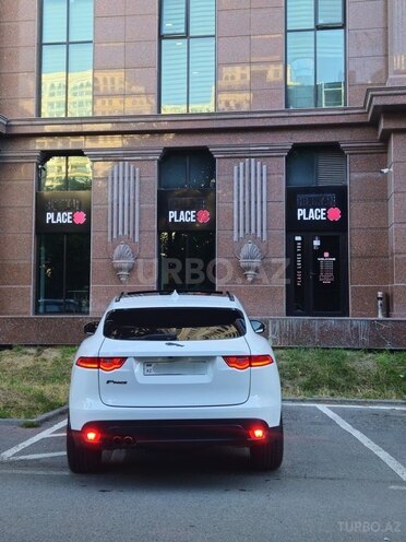 Jaguar F-Pace-2