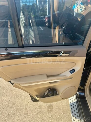 Mercedes ML 350 4MATIC-14