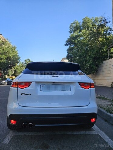 Jaguar F-Pace-7