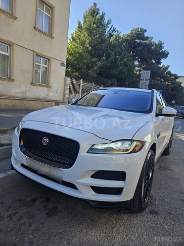 Jaguar F-Pace-6
