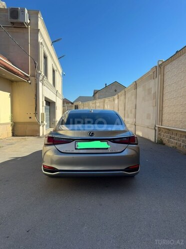 Lexus ES 250-3