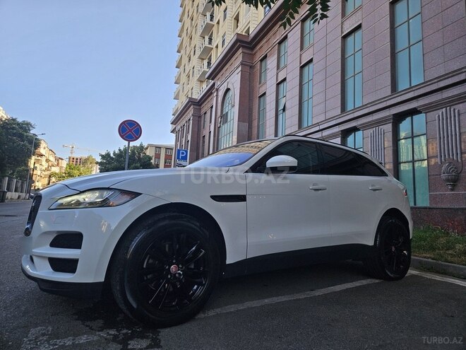 Jaguar F-Pace-20
