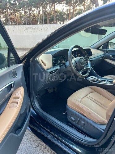 Hyundai Sonata-16