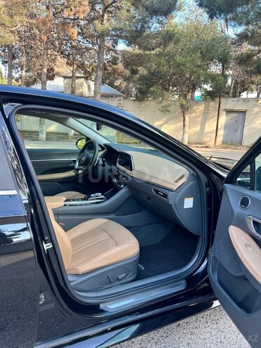 Hyundai Sonata-15