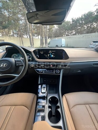 Hyundai Sonata-18