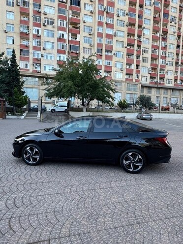 Hyundai Elantra-7
