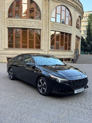 Hyundai Elantra-2