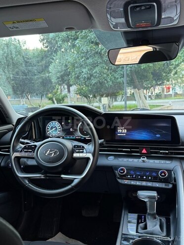 Hyundai Elantra-10