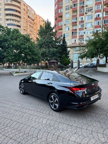 Hyundai Elantra-6