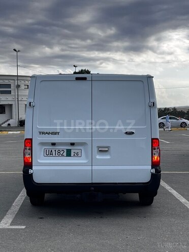 Ford Transit-4