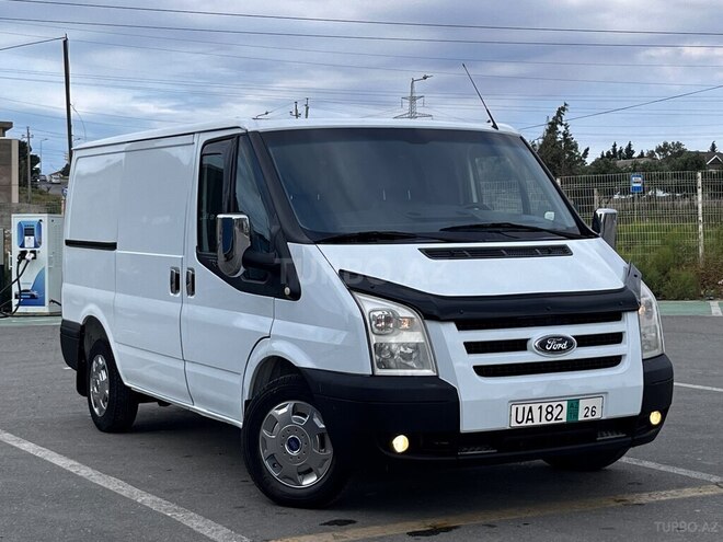 Ford Transit-9