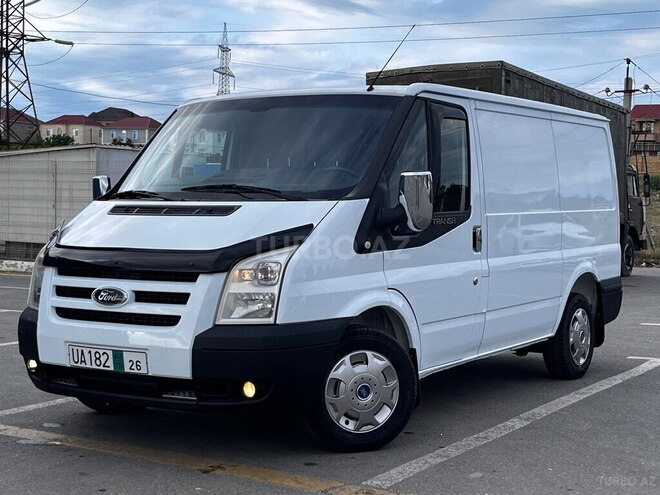 Ford Transit-8