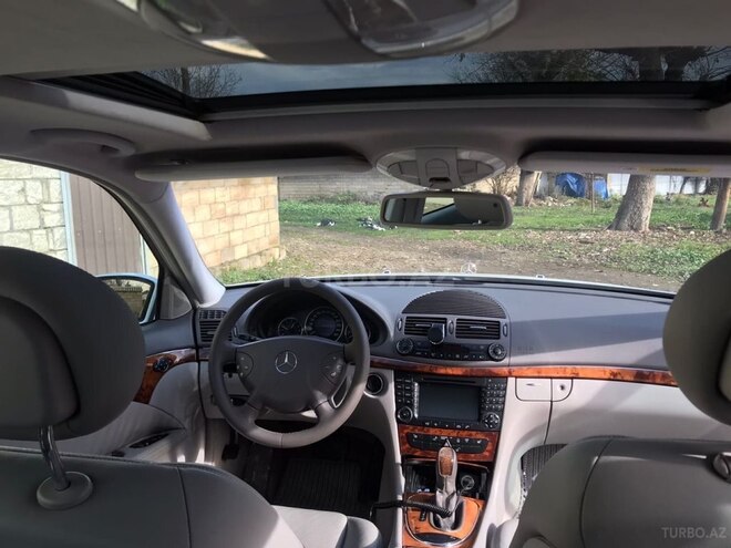 Mercedes E 240-6