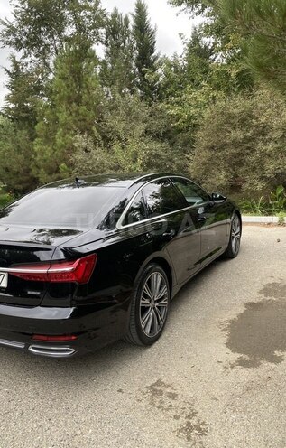 Audi A6-3