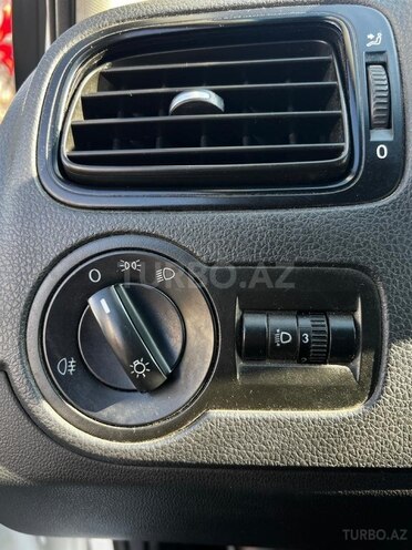 Volkswagen Polo-18