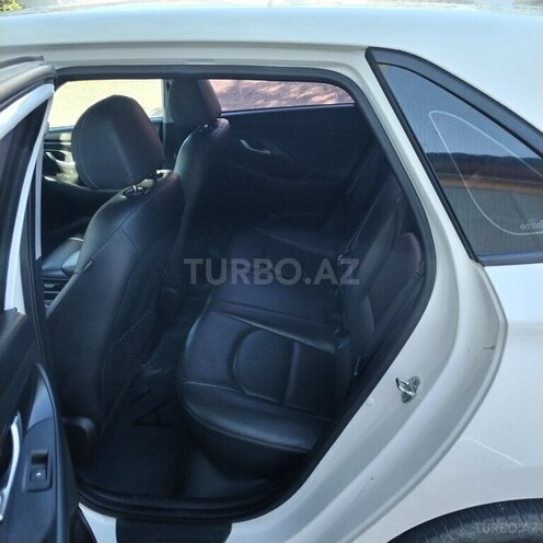 Hyundai i30-6