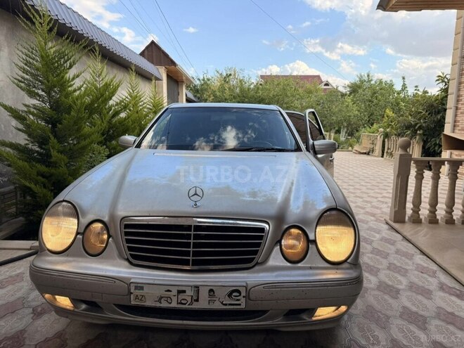 Mercedes E 240-6