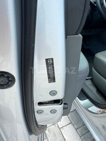Toyota Prius-2
