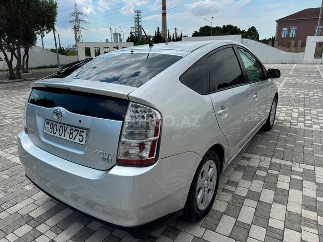 Toyota Prius-7
