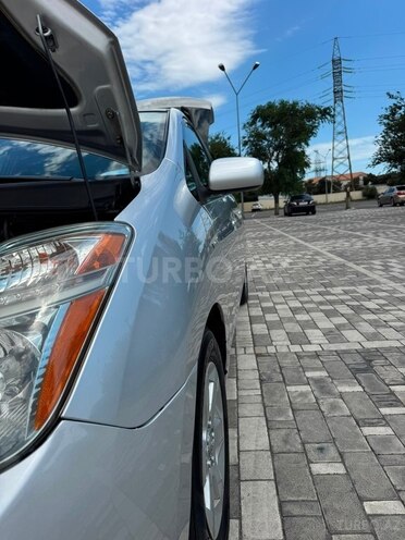 Toyota Prius-15