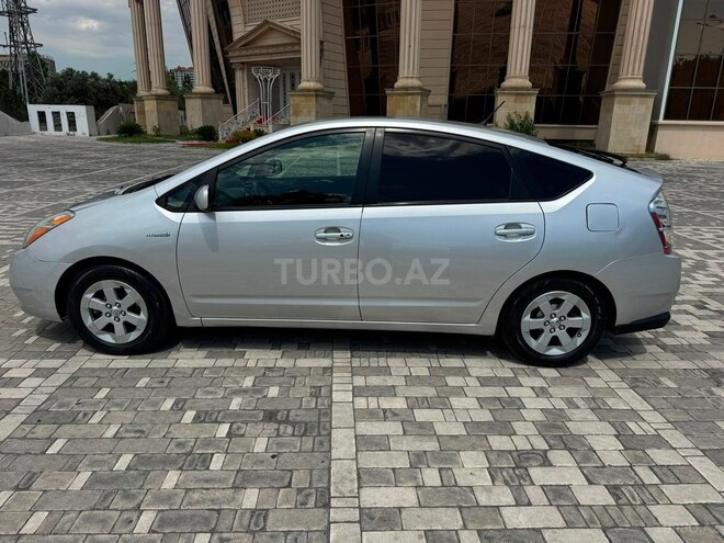 Toyota Prius-11
