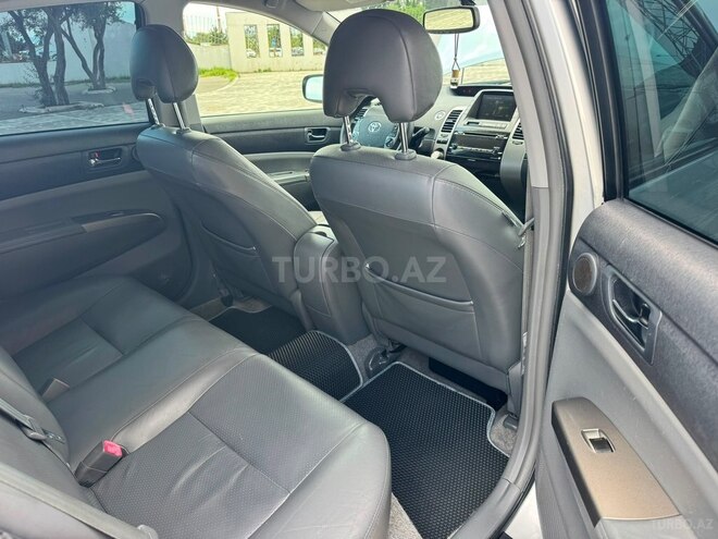 Toyota Prius-20