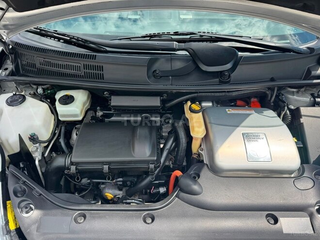 Toyota Prius-21