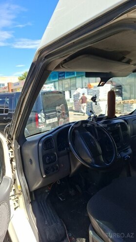 Ford Transit-5