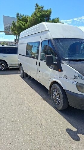 Ford Transit-7