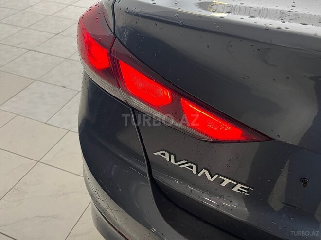 Hyundai Avante-3