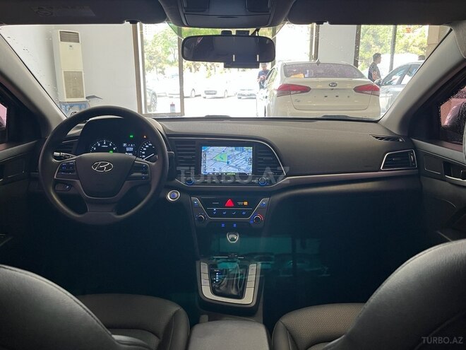 Hyundai Avante-5
