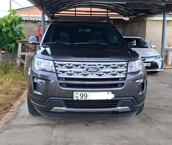 Ford Explorer-1