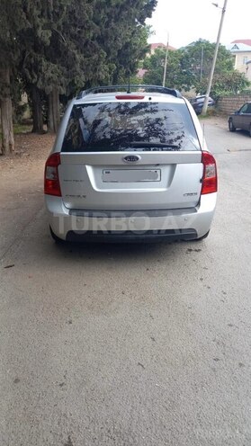 Kia Carens-3